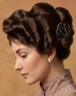 Coiffure relevée de 1914