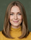 Cheveux brillants sous les &eacute;paules