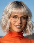 Carré blond ondulé