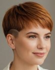 Coiffure courte et féminine