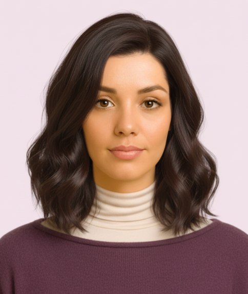 Cheveux à dégradé subtil tombant à hauteur des épaules